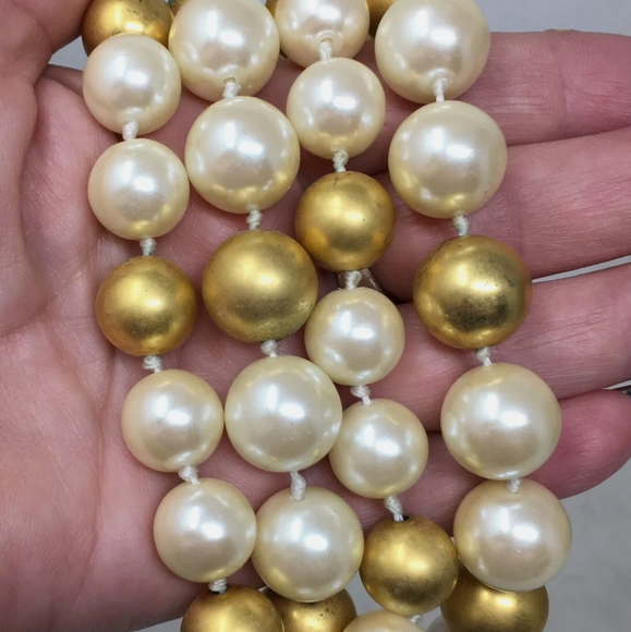 Signed Vintage Givenchy Glass Pearl Necklace - Picture 7 of 9